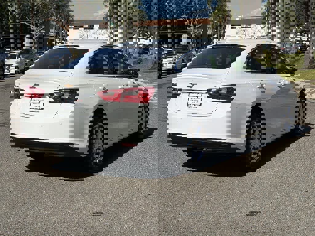 Used 2024 Chevrolet Malibu LT image 6