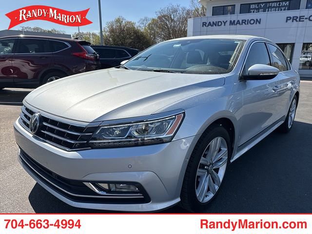 Used 2017 Volkswagen Passat 1.8T SEL Premium image 1