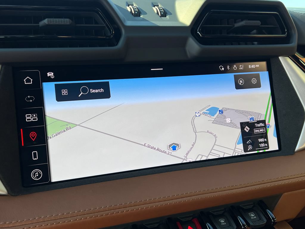 Used 2025 Lamborghini Urus SE AWD/4WD image 20