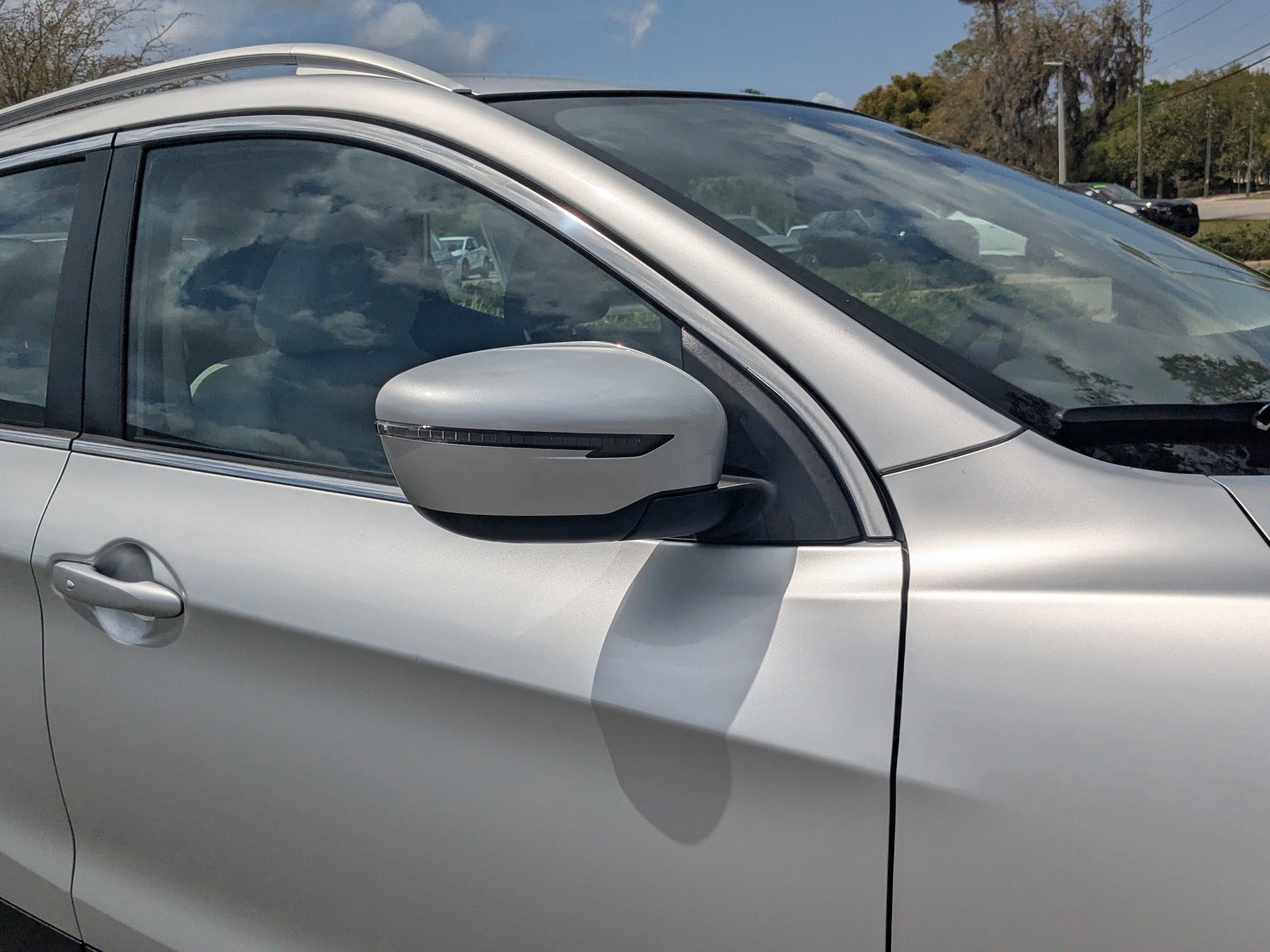 Used 2019 Nissan Rogue Sport SV image 11