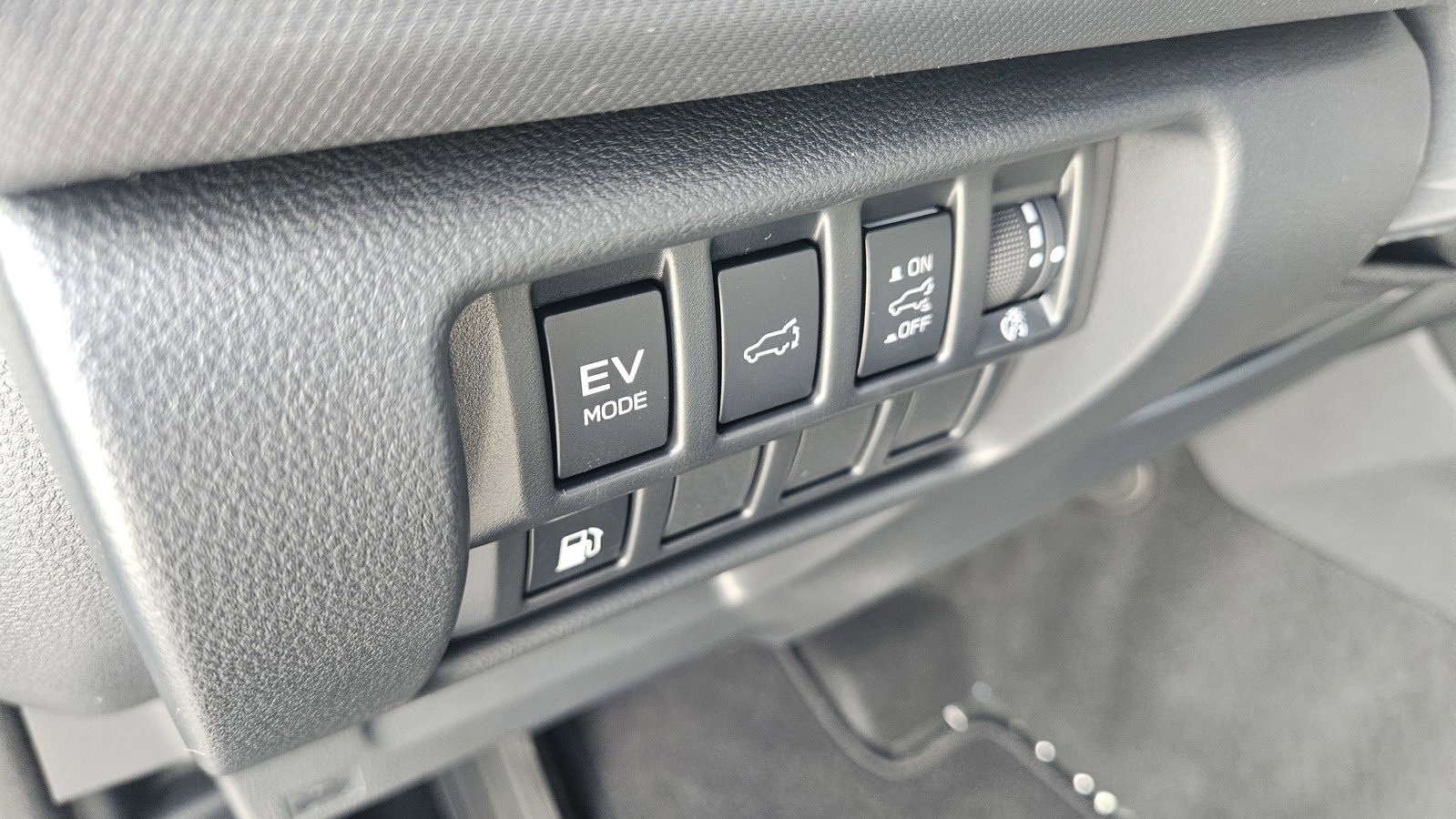 New 2025 Subaru Forester Limited image 19