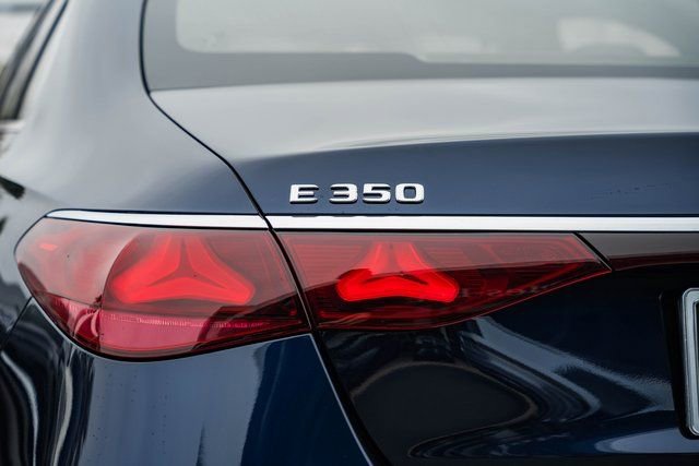 New 2026 Mercedes-Benz E 350 4MATIC Sedan image 7