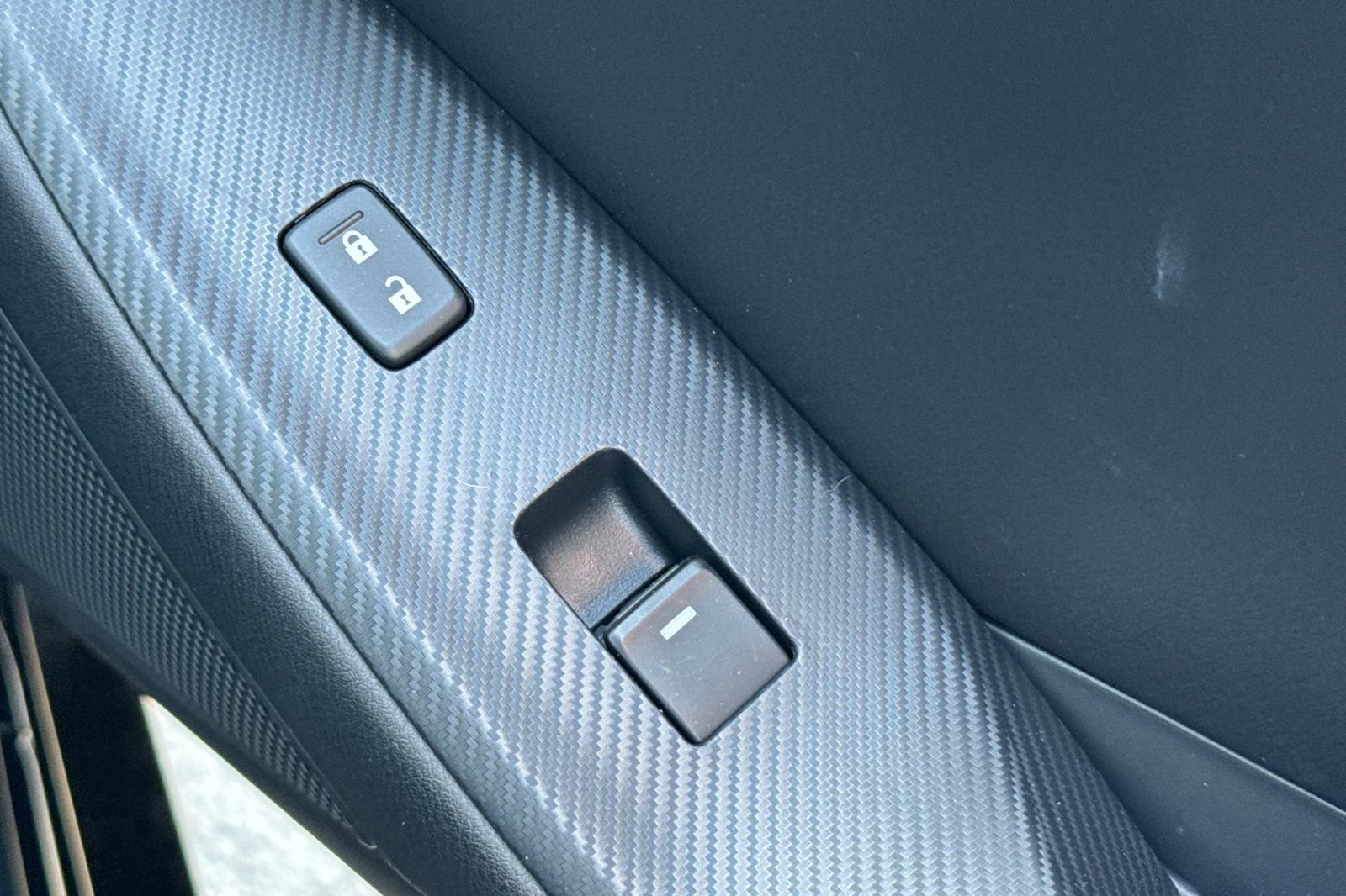 Used 2025 MAZDA MX-5 Miata Sport w/ Appearance Package image 18