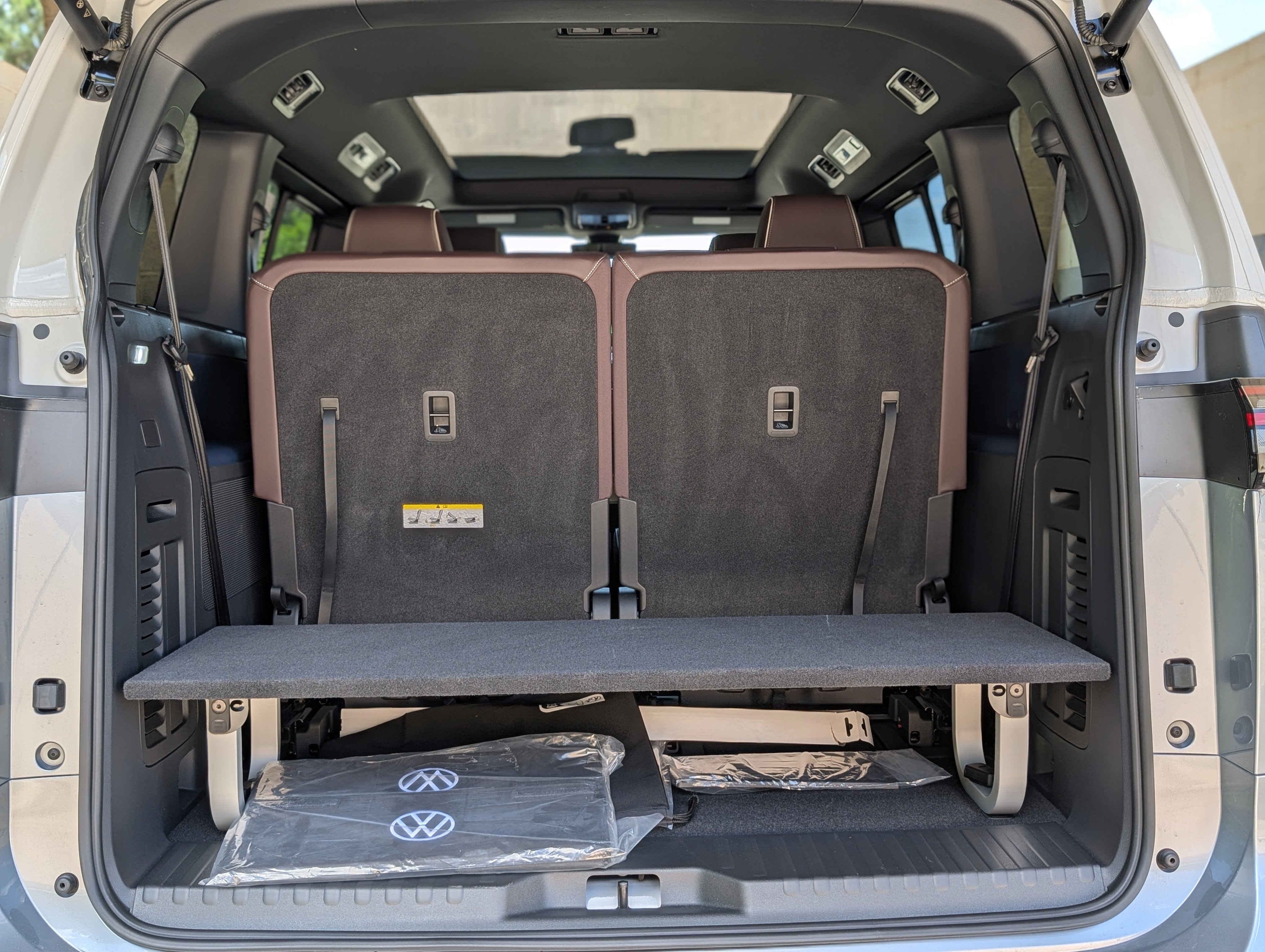 Used 2025 Volkswagen ID. Buzz Pro S Plus RWD image 20