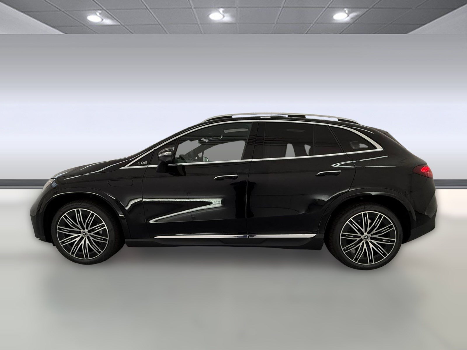 New 2027 Mercedes-Benz EQE 320+ SUV image 2