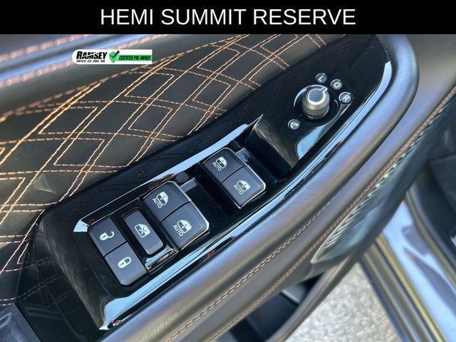 Used 2022 Jeep Grand Cherokee Summit AWD/4WD image 16