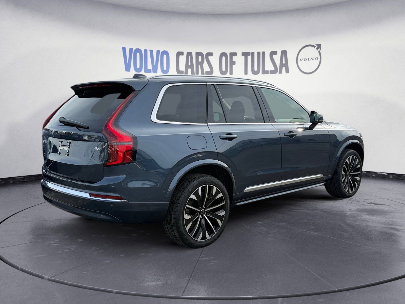 New 2026 Volvo XC90 B6 Ultra w/ Protection Package image 5