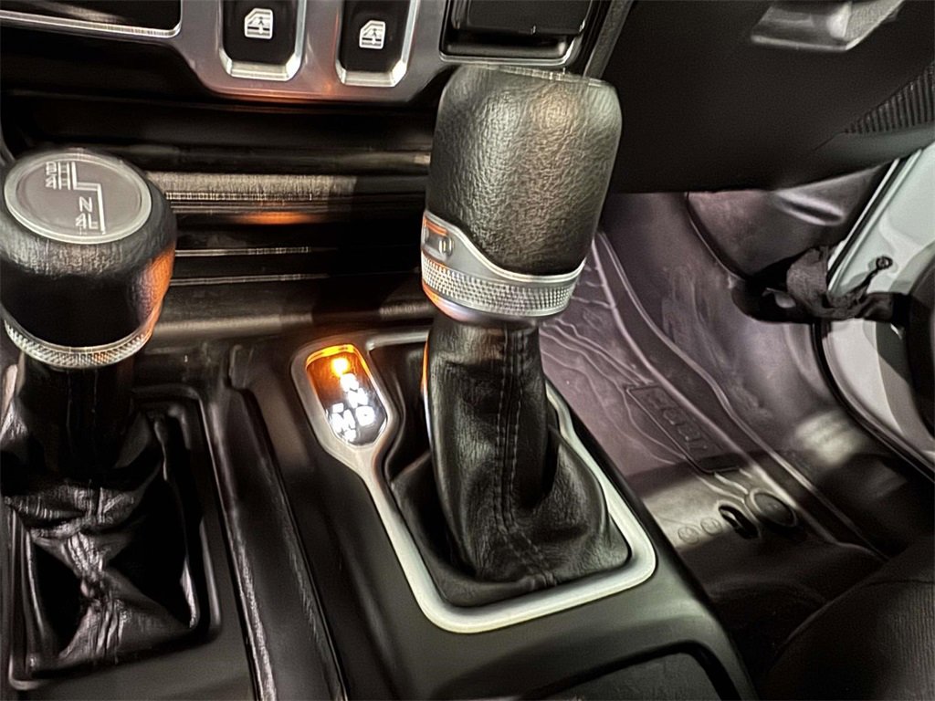 Used 2023 Jeep Wrangler Sport S image 27