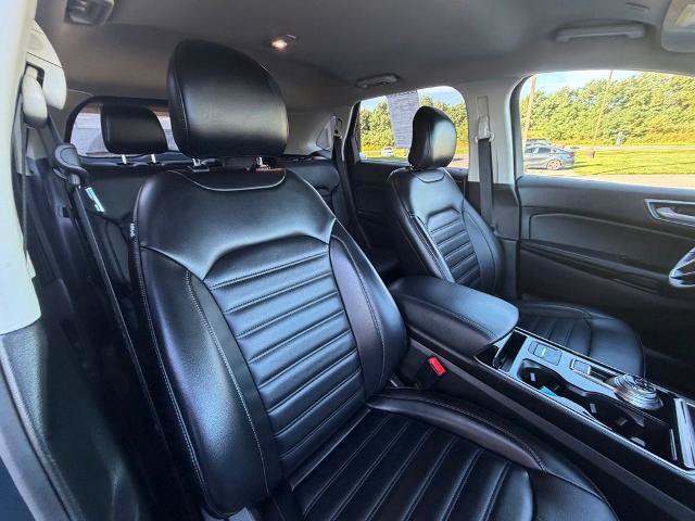 Certified 2019 Ford Edge SEL w/ Equipment Group 201A AWD/4WD image 38