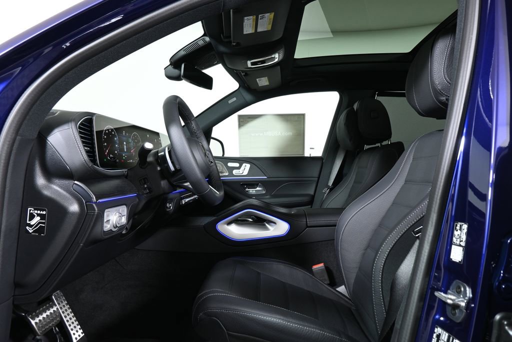 New 2026 Mercedes-Benz GLS 580 4MATIC image 3