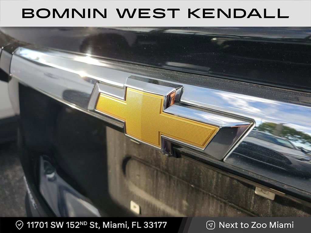 Used 2023 Chevrolet Traverse LS image 8