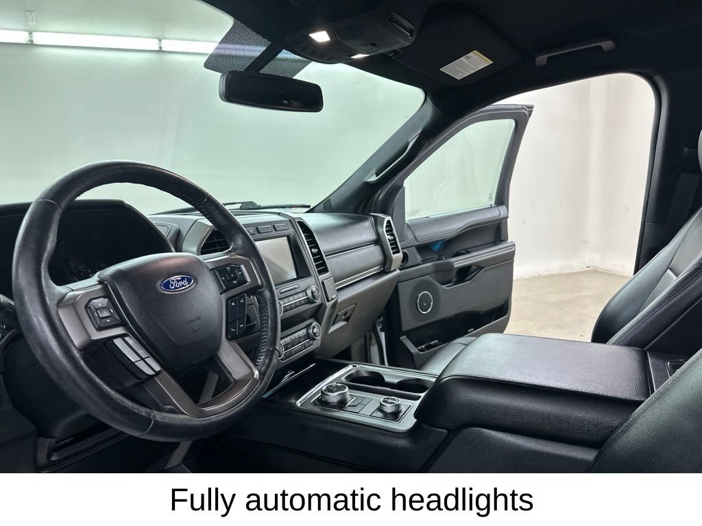 Used 2019 Ford Expedition XLT w/ Equipment Group 202A AWD/4WD image 37