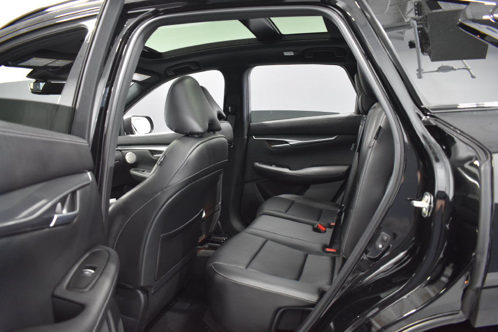 Used 2025 INFINITI QX50 Sport AWD/4WD image 34