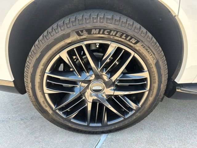 Used 2025 Cadillac Escalade IQ Sport 2 w/ LPO, ONYX Package AWD/4WD image 10