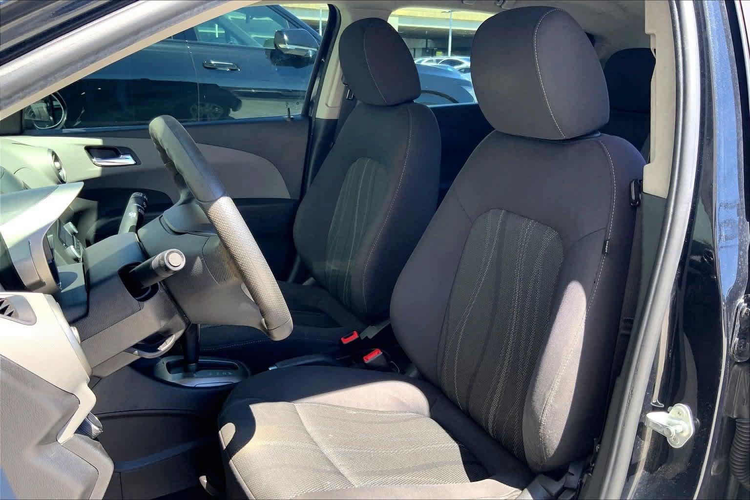 Used 2014 Chevrolet Sonic LT FWD image 11