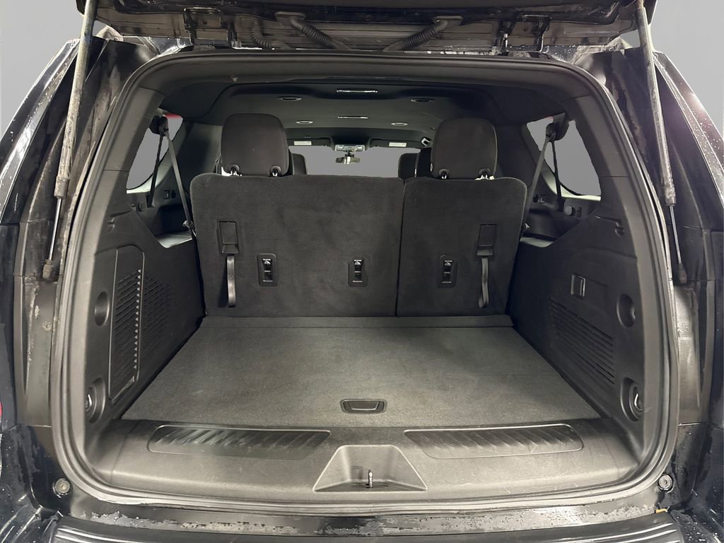 Used 2022 Chevrolet Suburban LS image 11
