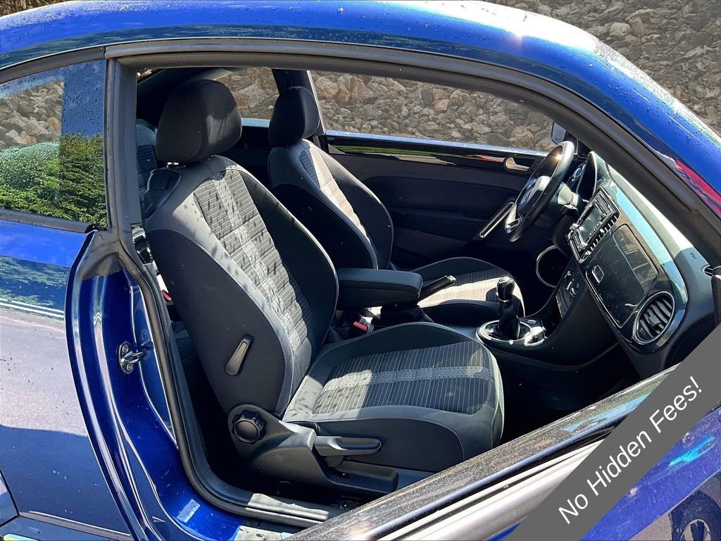 Used 2012 Volkswagen Beetle 2.0T FWD image 7