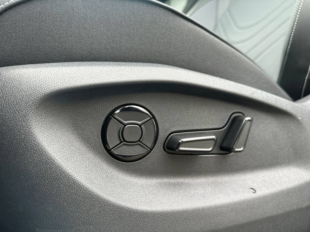 New 2026 Volkswagen Tiguan SE R-Line AWD/4WD image 4