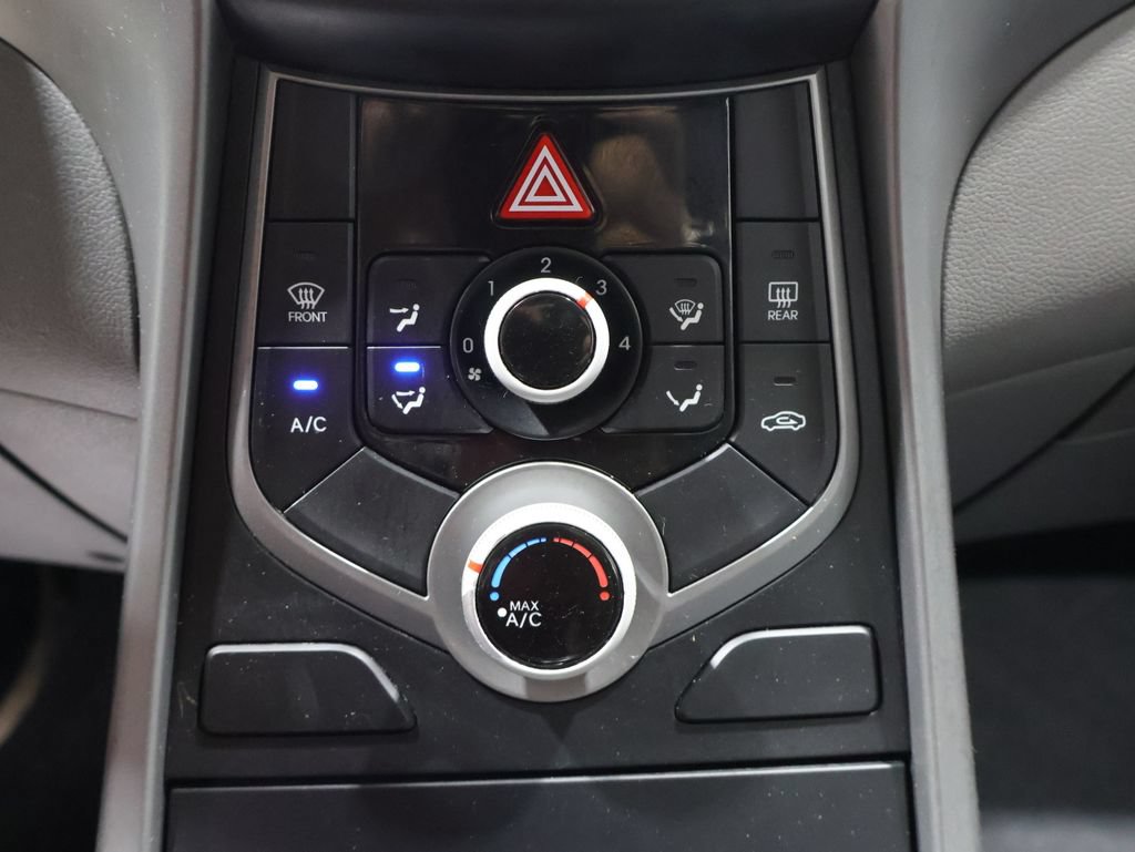 Used 2016 Hyundai Elantra SE FWD image 24