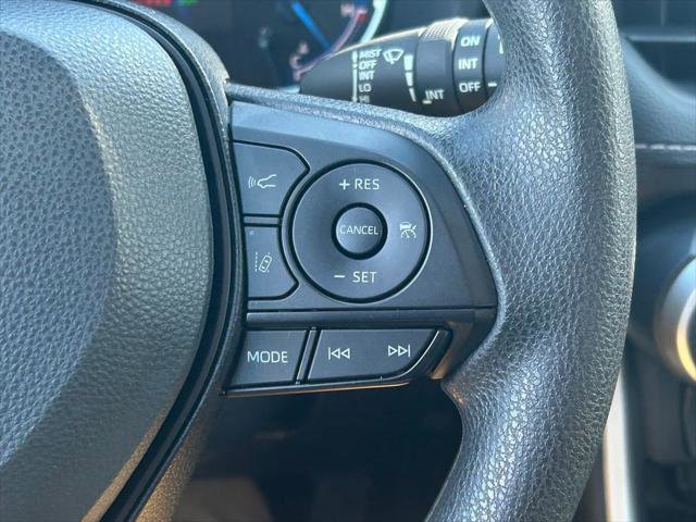 Certified 2025 Toyota RAV4 Woodland Edition image 36