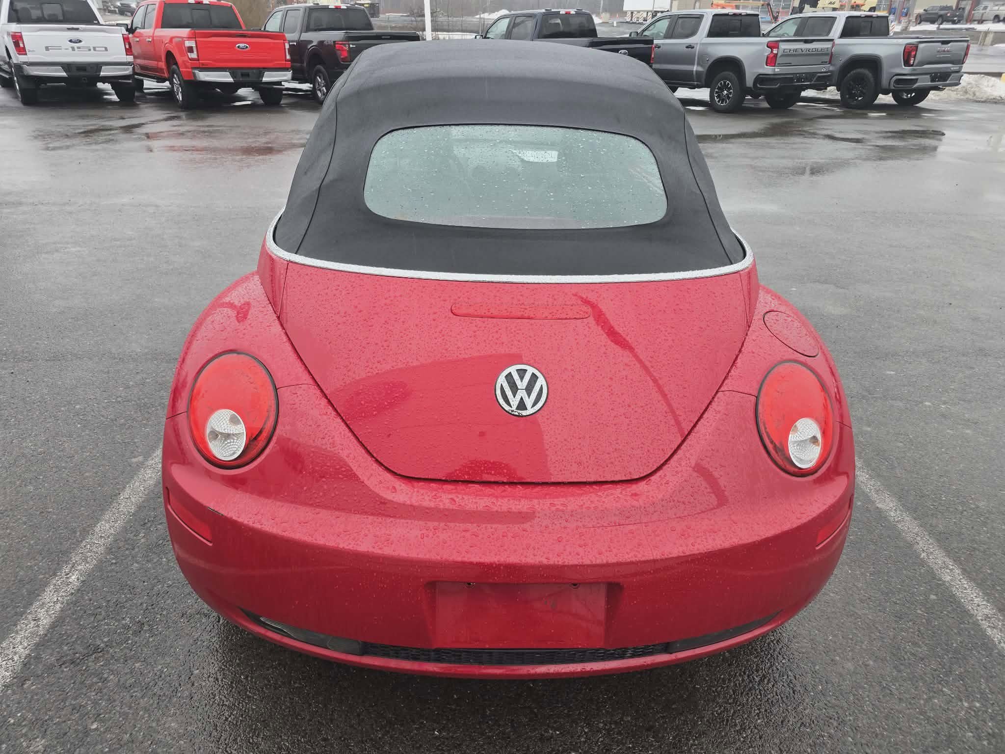 Used 2009 Volkswagen Beetle S image 4