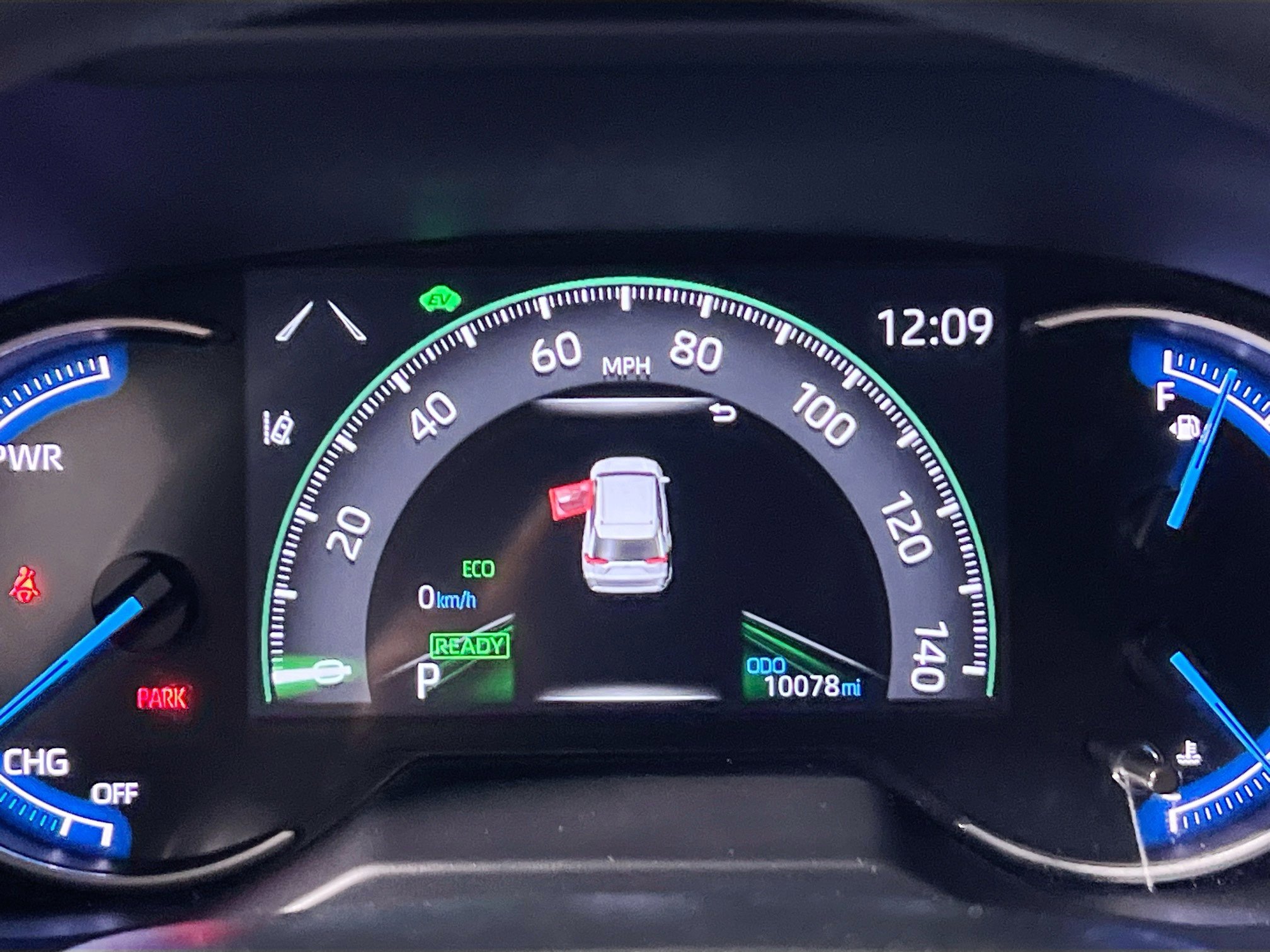 Used 2025 Toyota RAV4 LE image 23