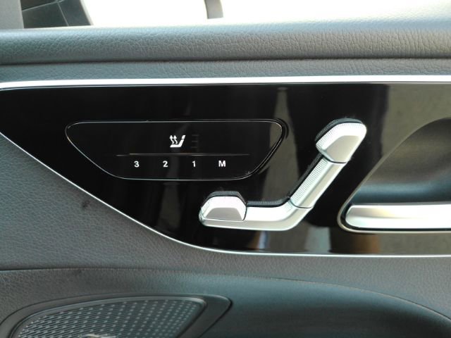 Used 2023 Mercedes-Benz C 300 Sedan image 23