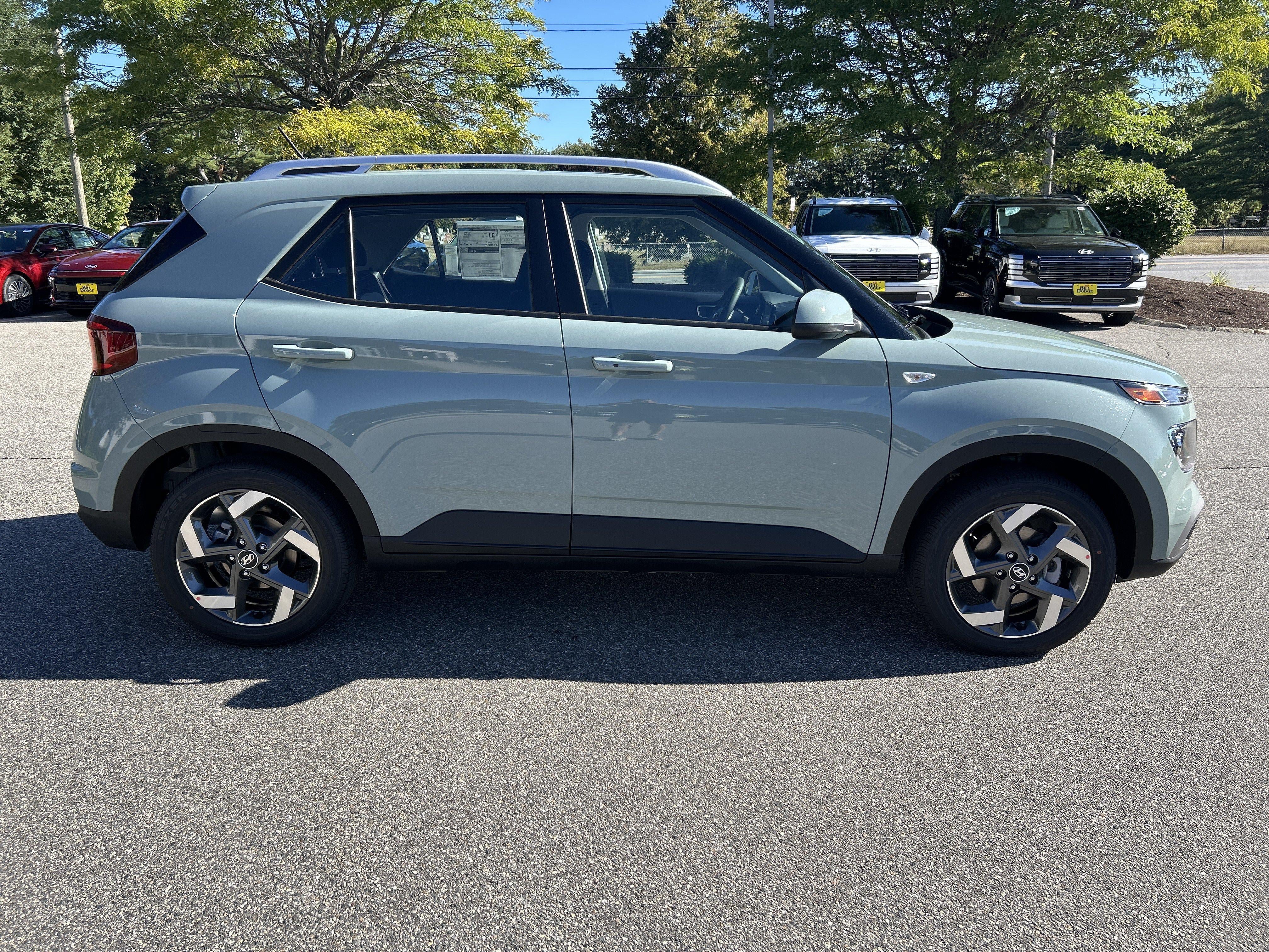 New 2026 Hyundai Venue SEL FWD image 31