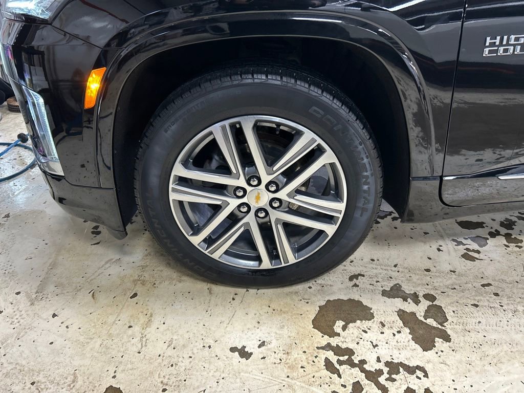 Certified 2023 Chevrolet Traverse High Country w/ LPO, Floor Liner Package image 11