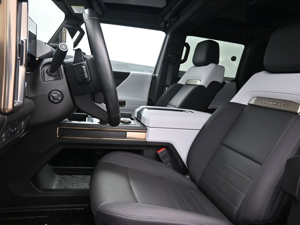 Used 2025 GMC Hummer EV 2X image 17