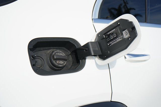 Used 2022 Mercedes-Benz GLE 350 GLE 350 w/ Premium Package image 12