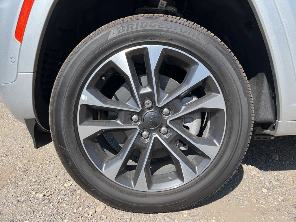 New 2024 Jeep Grand Cherokee Overland AWD/4WD image 26