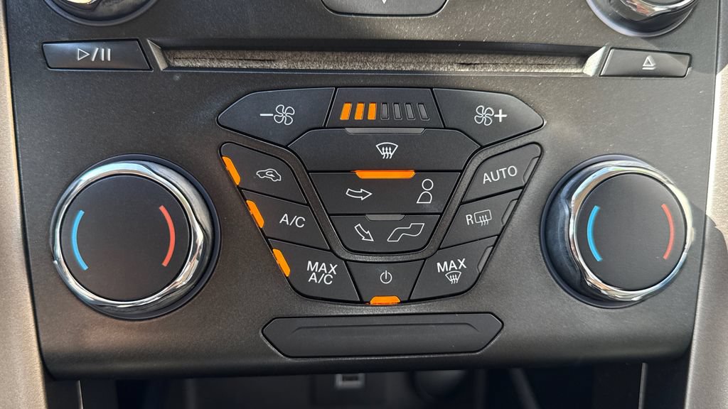 Used 2018 Ford Fusion S FWD image 27