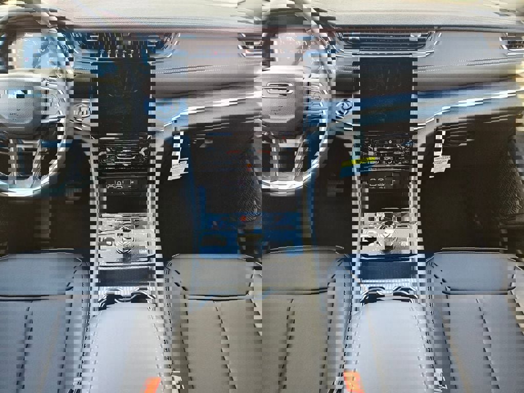 New 2025 Jeep Grand Cherokee Limited w/ Black Appearance Package image 14