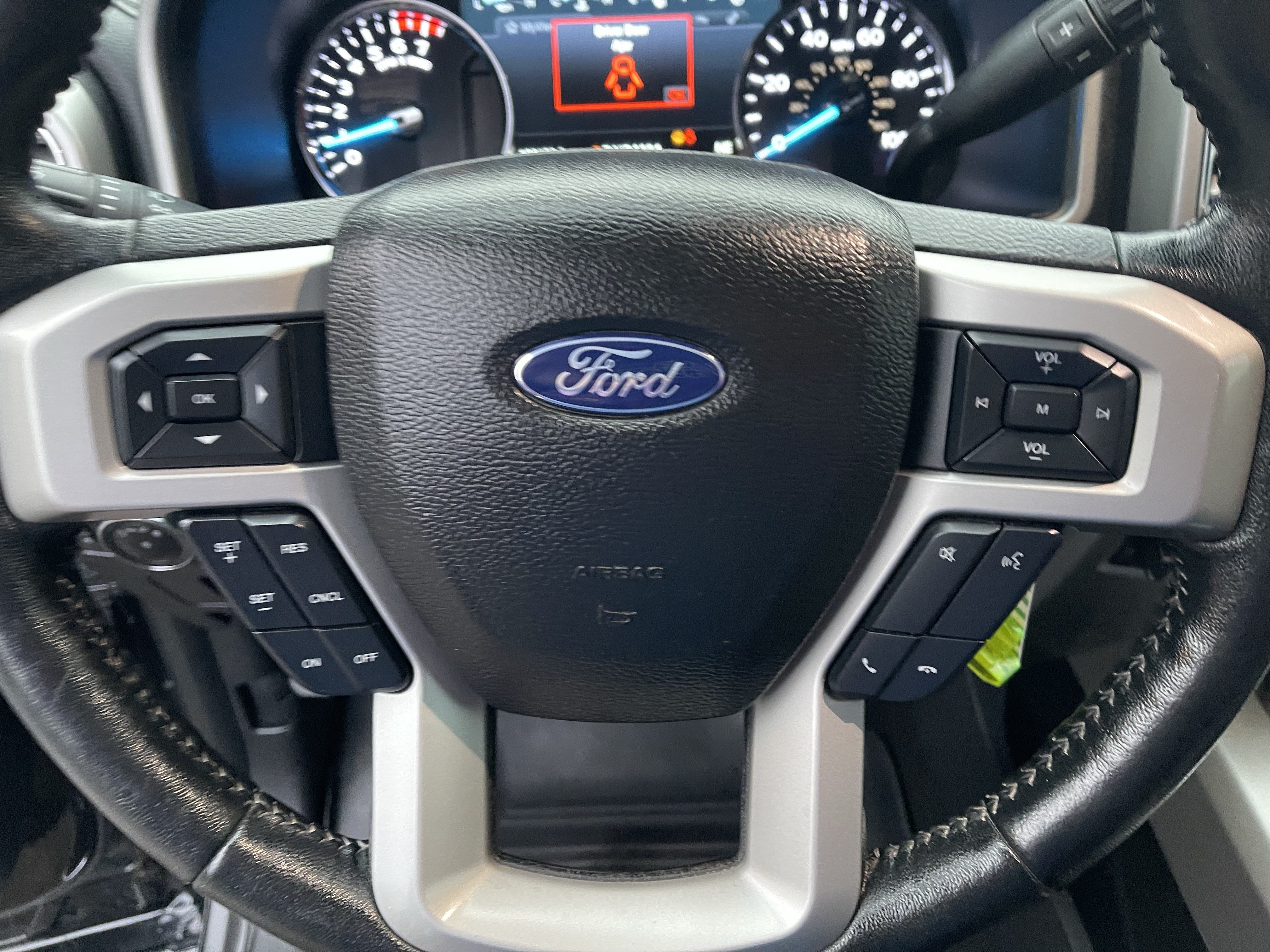 Used 2017 Ford F250 Lariat w/ Lariat Value Package AWD/4WD image 19