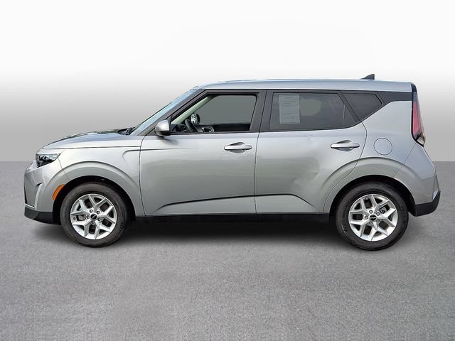 Used 2025 Kia Soul LX w/ LX Technology Package FWD image 7