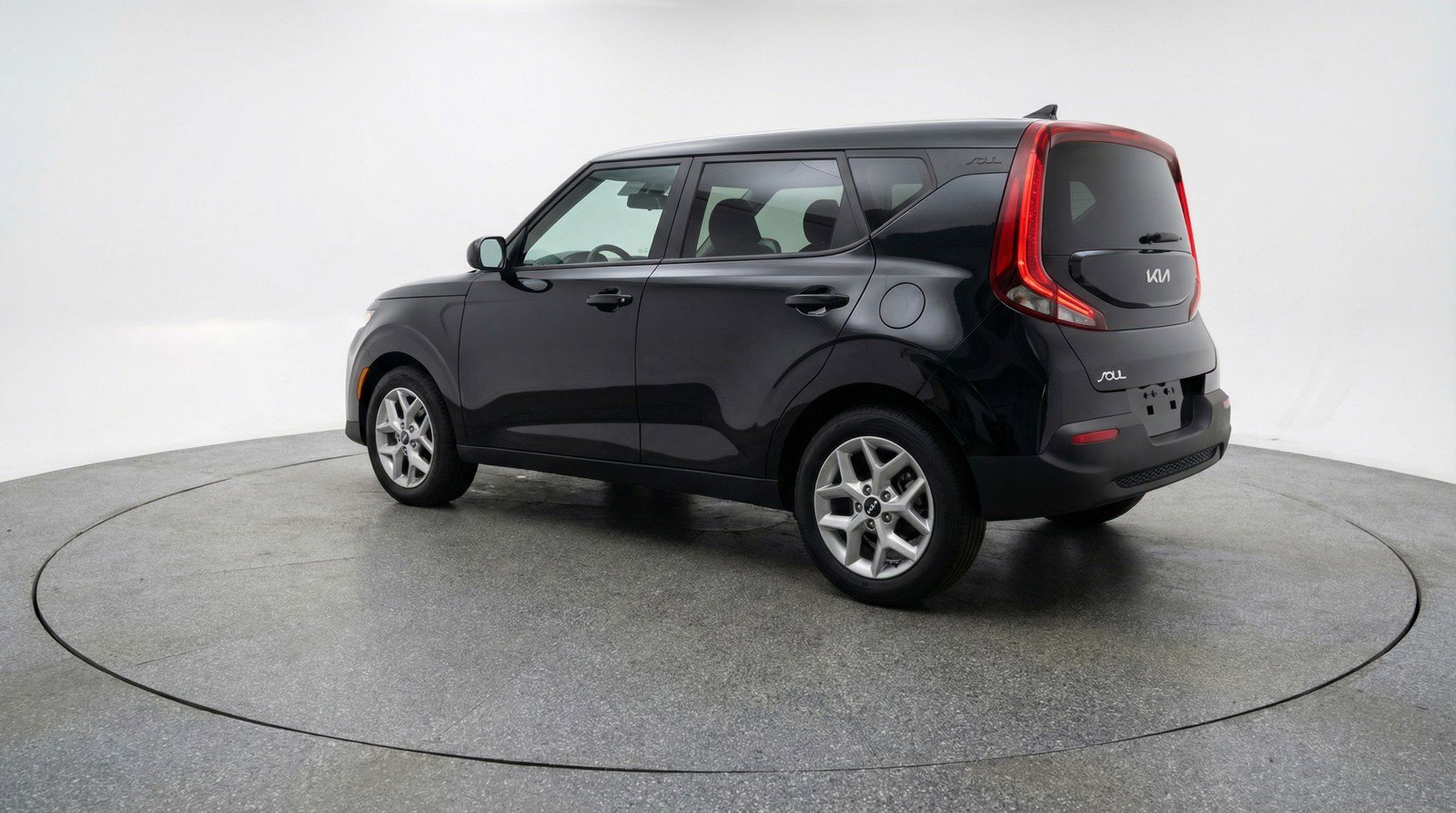 Used 2025 Kia Soul LX w/ LX Technology Package FWD image 6
