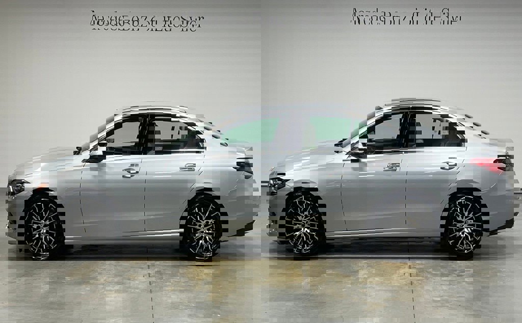 Used 2022 Mercedes-Benz C 300 4MATIC Sedan image 2