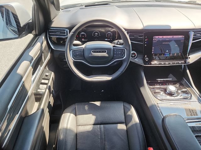 Used 2022 Jeep Wagoneer Series III AWD/4WD image 11