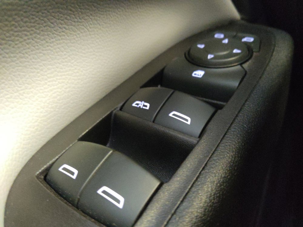 Used 2022 Chevrolet Equinox LS FWD image 27