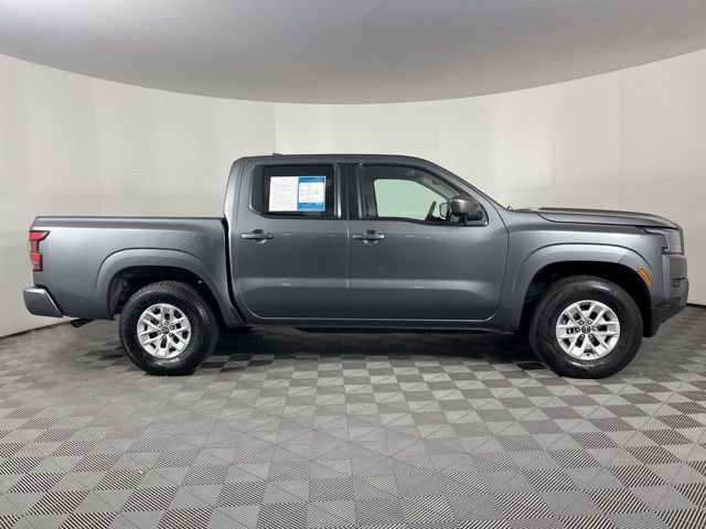 Used 2024 Nissan Frontier SV image 12