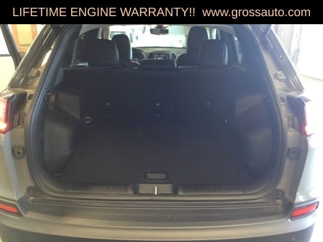 Used 2023 Jeep Cherokee Altitude Lux AWD/4WD image 25