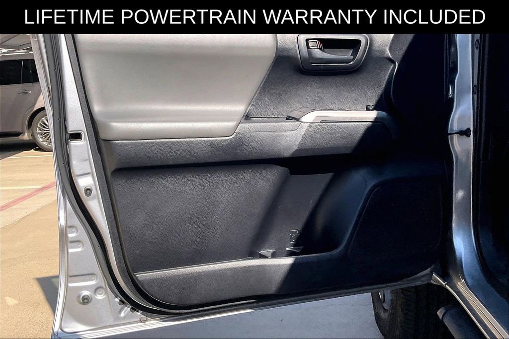 Used 2020 Toyota Tacoma SR5 w/ SR5 Appearance Package (SM) image 17