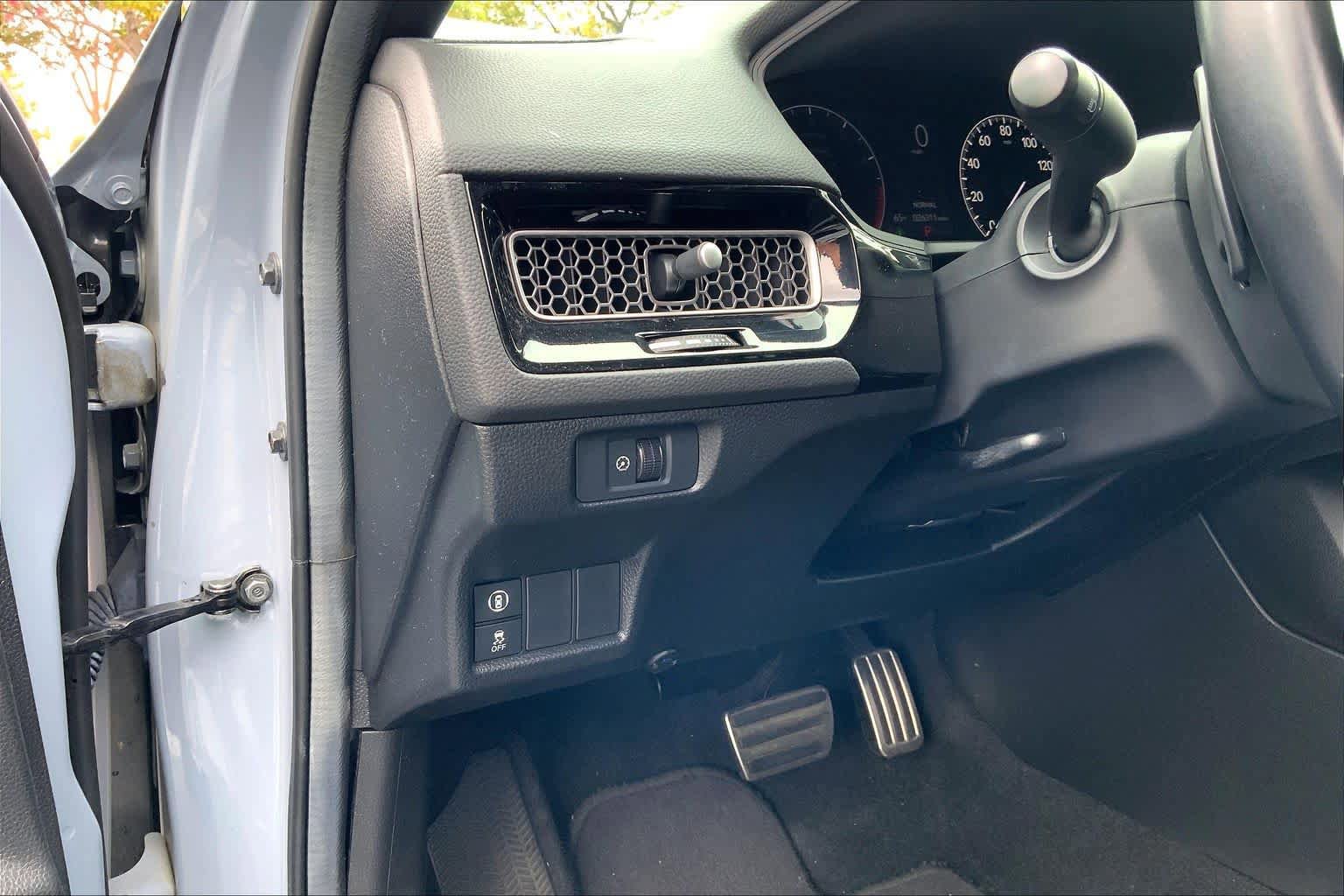 Used 2024 Honda Civic Sport image 33