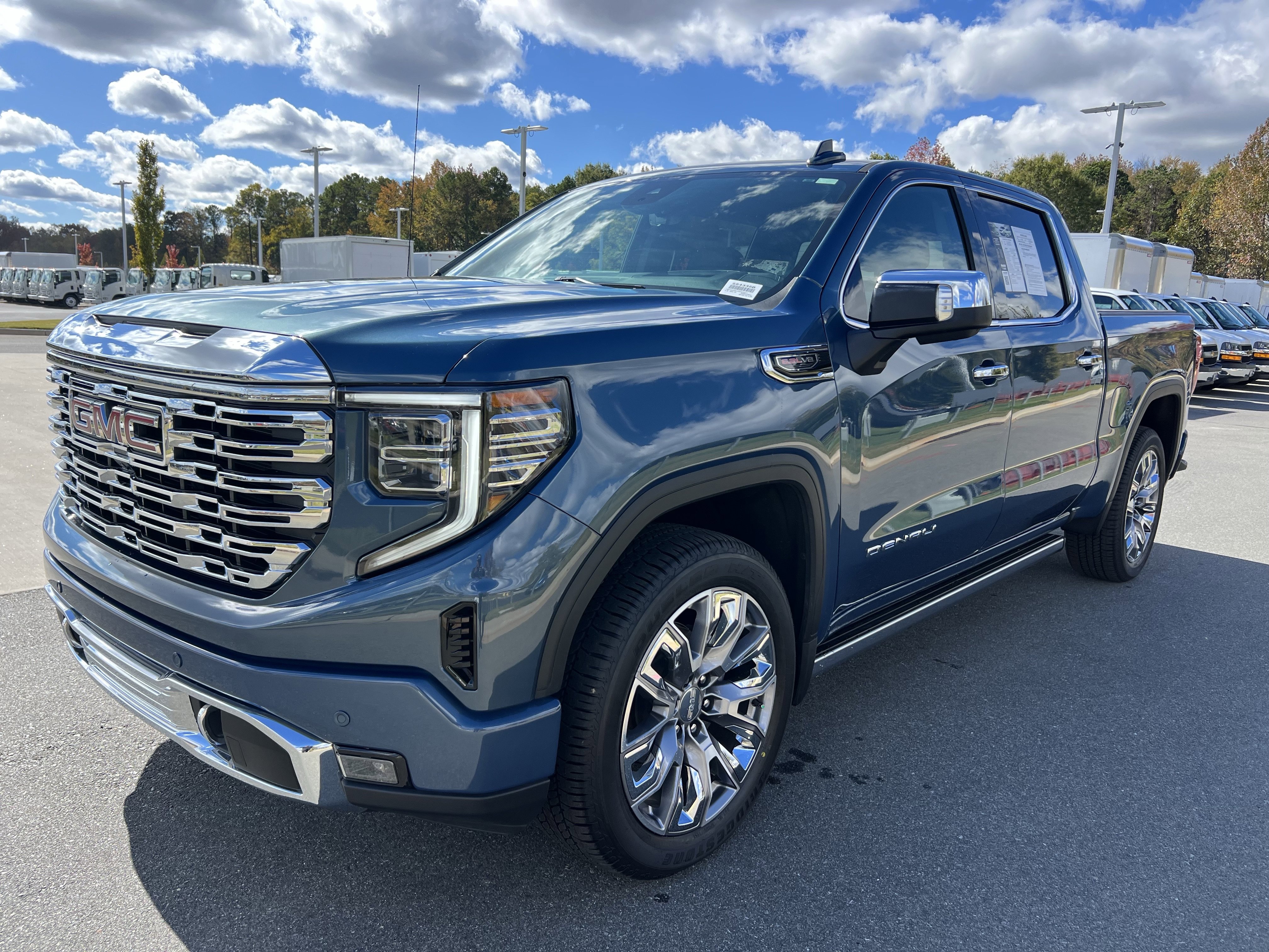 Used 2024 GMC Sierra 1500 Denali w/ Denali Reserve Package image 9