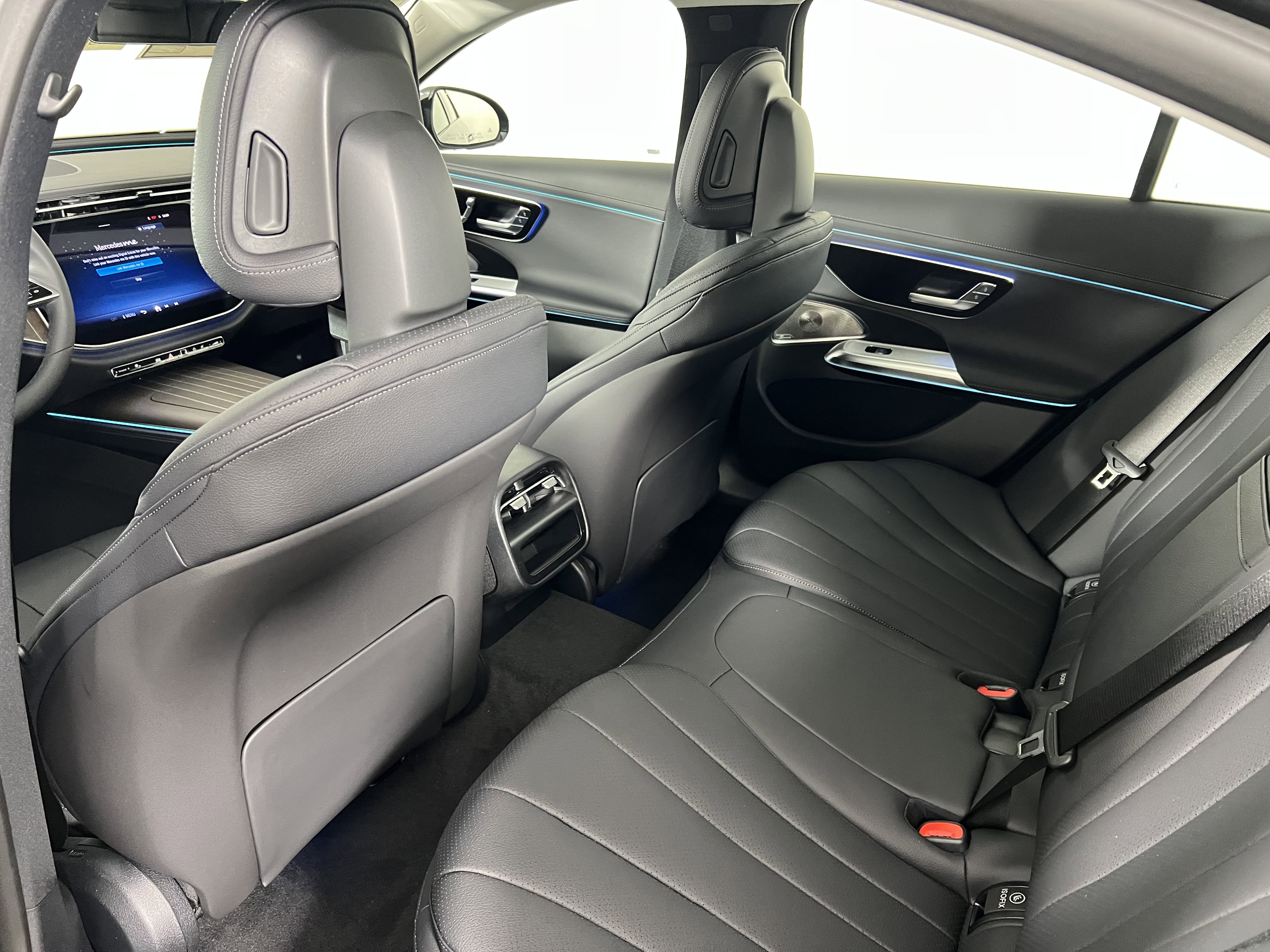 New 2026 Mercedes-Benz E 350 4MATIC Sedan image 22