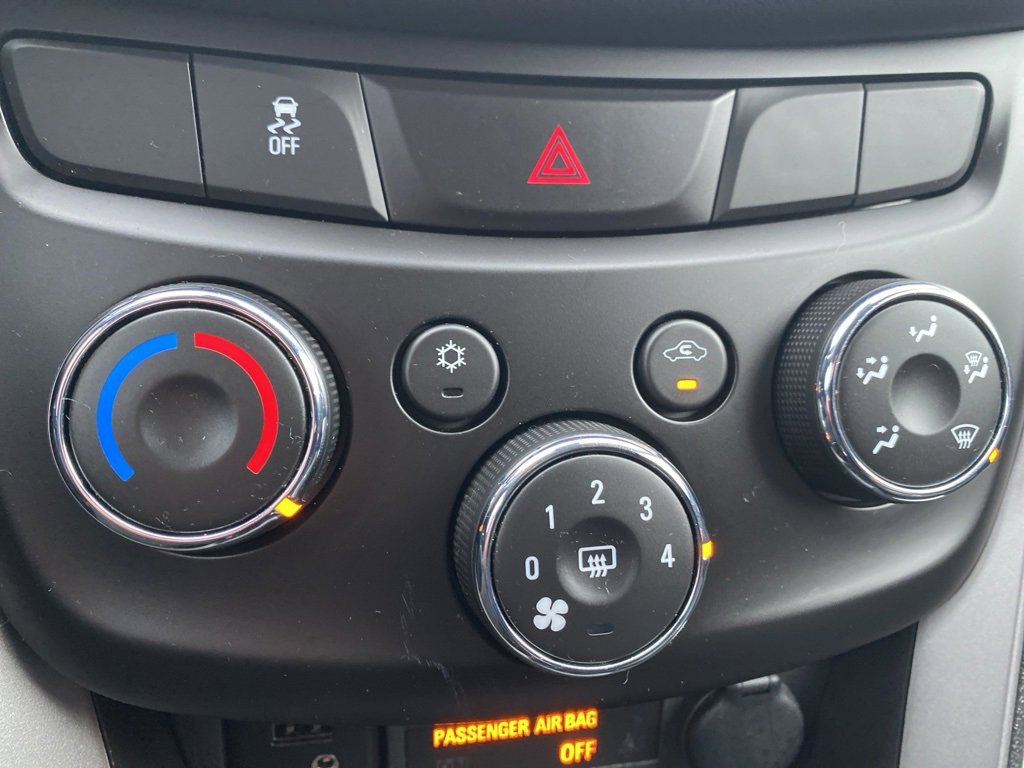 Certified 2022 Chevrolet Trax LT w/ Driver Confidence Package image 32