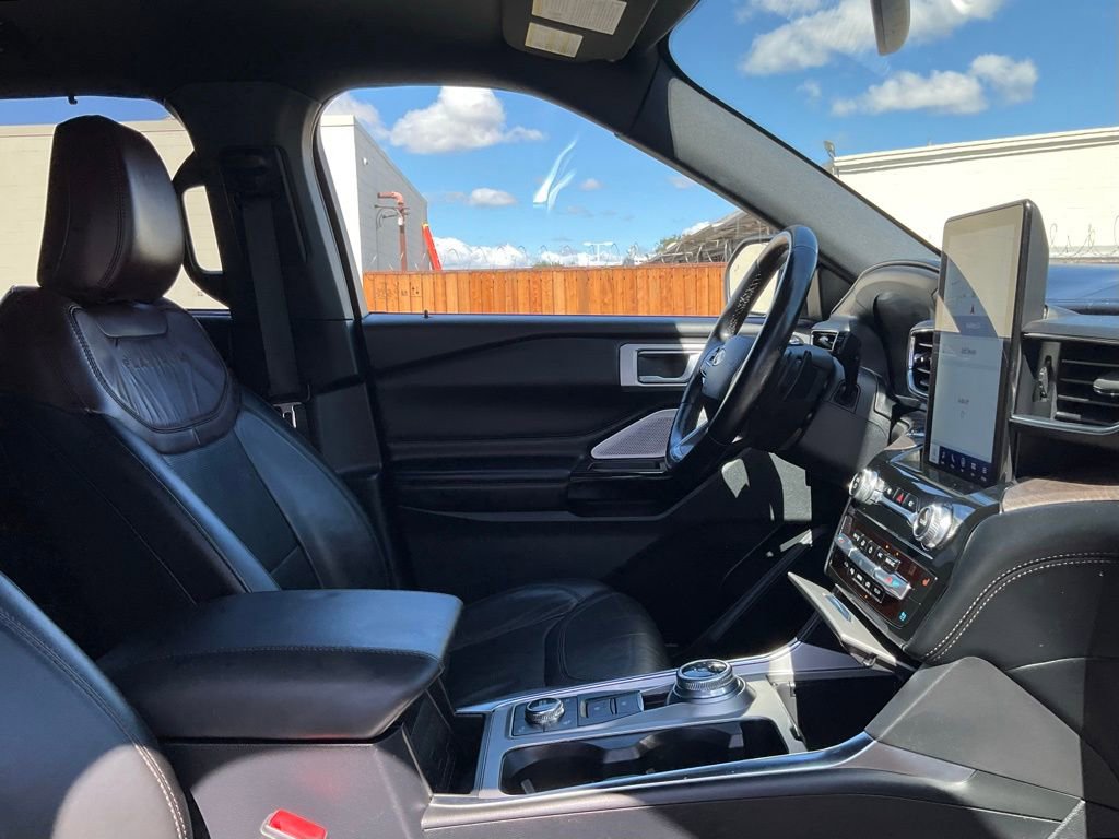 Used 2021 Ford Explorer Platinum w/ Equipment Group 601A image 41
