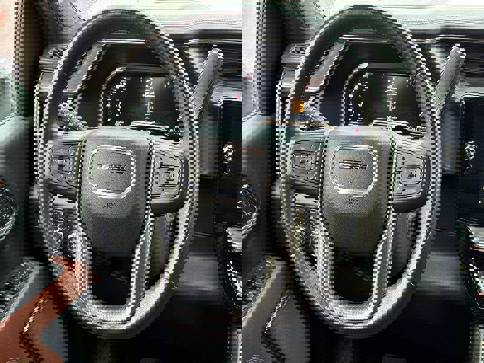 Certified 2024 GMC Sierra 3500 Denali Ultimate image 25