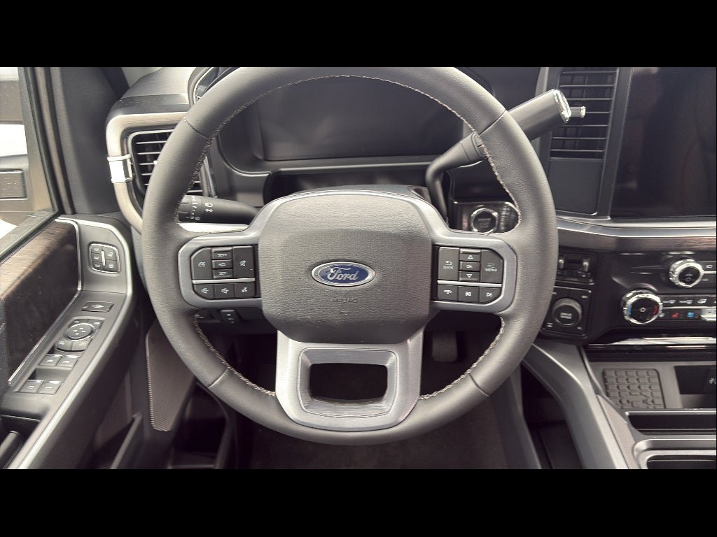 New 2026 Ford F250 Lariat w/ Black Appearance Package AWD/4WD image 17